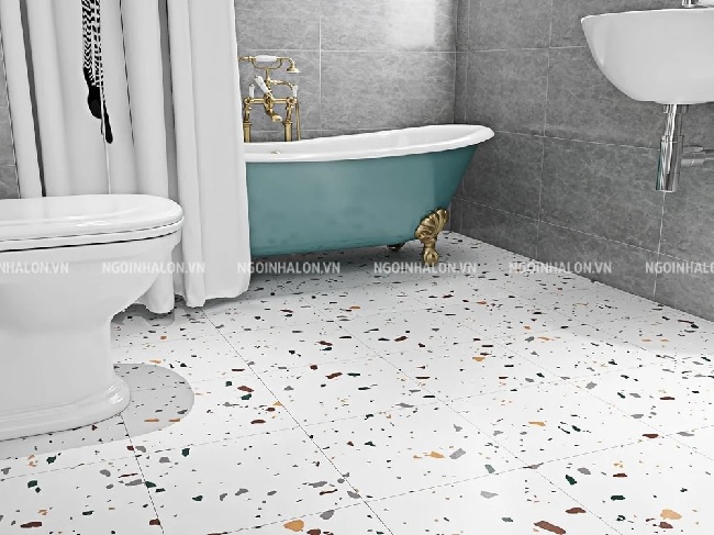 Nhà tắm ứng dụng mẫu gạch terrazzo nhám màu trắng sở hữu bề mặt chống trơn tốt Nhà tắm ứng dụng mẫu gạch terrazzo nhám màu trắng sở hữu bề mặt chống trơn tốt